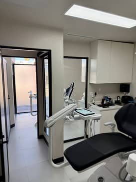 Slider image (6) Complete Advanced Dentistry - Dental Clinic in Los Algodones